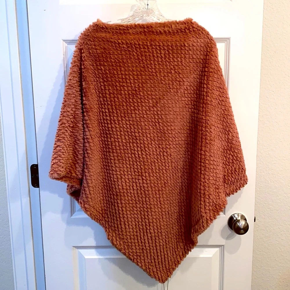 Nwt Justin & Taylor One Size Bougie Poncho Cardigan Rose Plush Ultra Soft - Picture 5 of 8